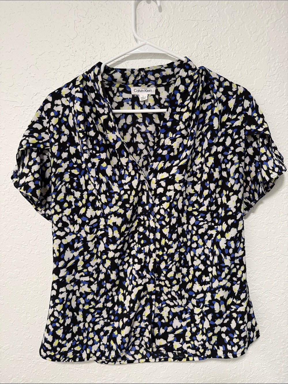 Calvin Klein Short Sleeve Blouse Size Large
